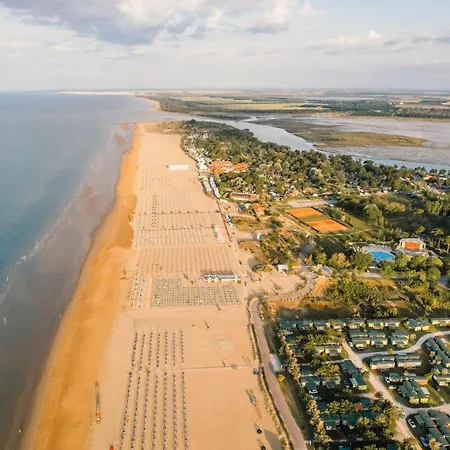 Cozy Flat Next To The Sea In Bibione-beahost شقة