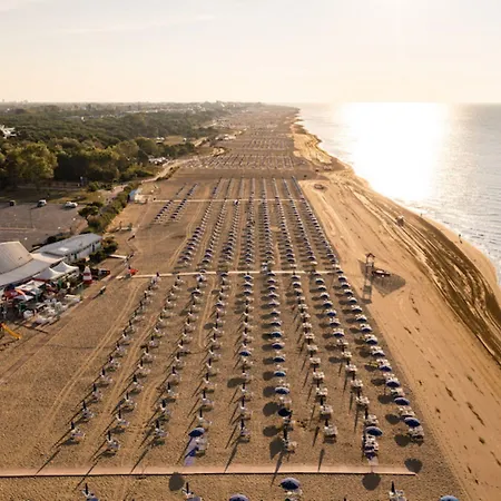 Cozy Flat Next To The Sea In Bibione-beahost شقة *