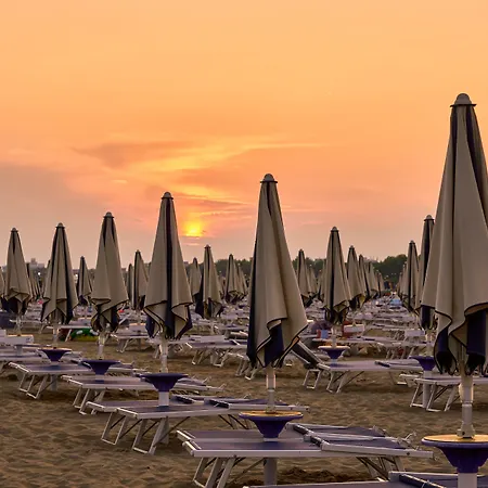 Cozy Flat Next To The Sea In Bibione-beahost شقة