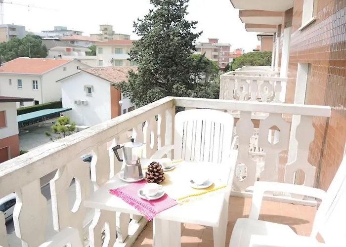 Cozy Flat Next To The Sea In Bibione-beahost Апартаменты *
